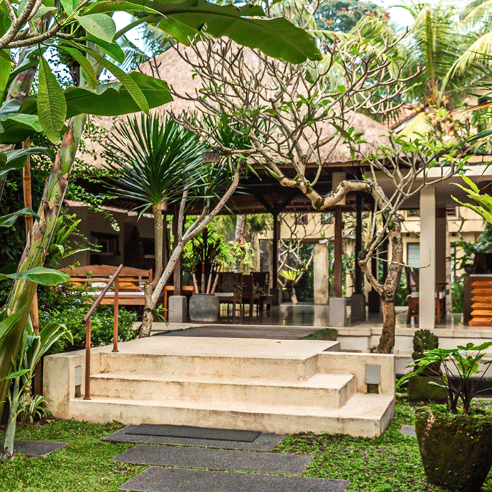 Precious hotel in harmony with nature ｜Komaneka at Monkey Forest